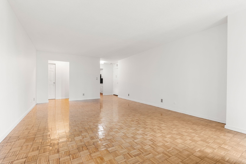 33 Pond Ave 523