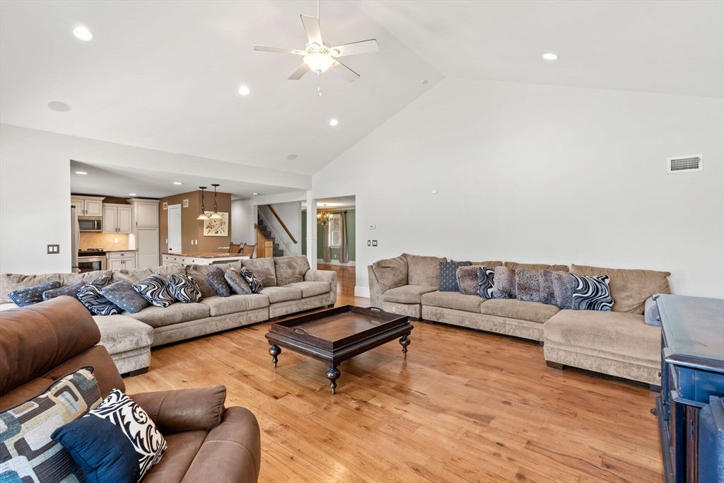 55 Crescent St, Bridgewater, MA, 55 Crescent St, Bridgewater, MA Photo #10