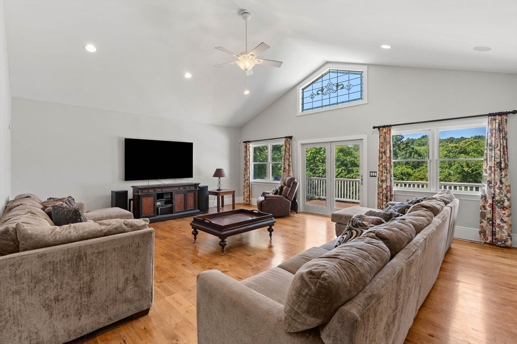 55 Crescent St, Bridgewater, MA, 55 Crescent St, Bridgewater, MA Photo #8