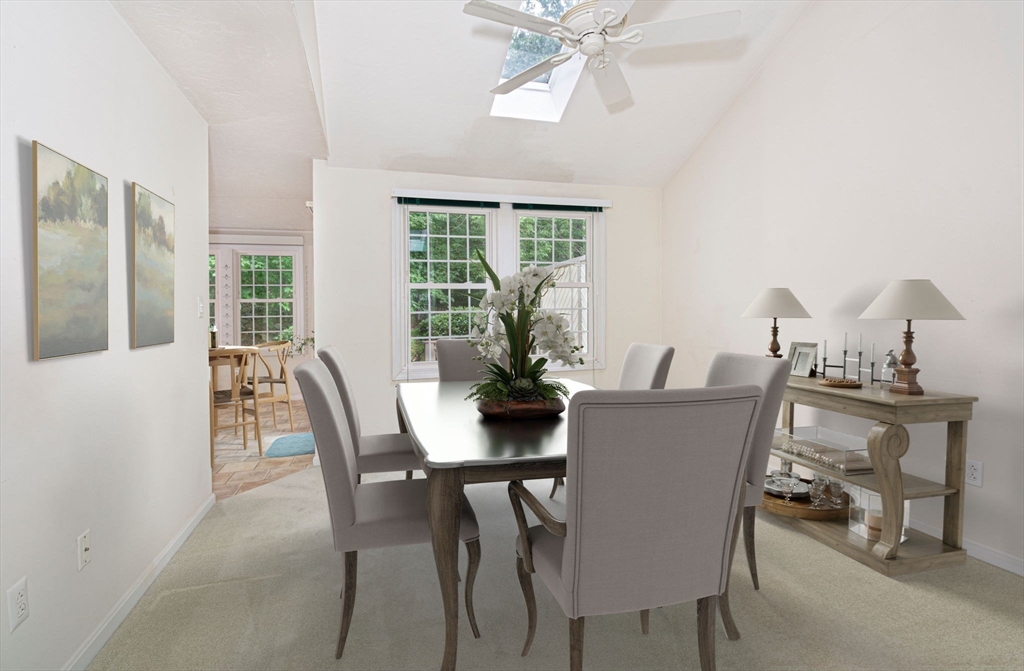 Shrewsbury, Massachusetts 01545, United States, 2 Bedrooms Bedrooms, ,3 BathroomsBathrooms,Residential,Pending,208648