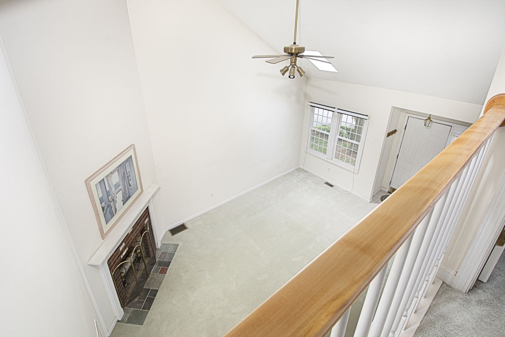 Shrewsbury, Massachusetts 01545, United States, 2 Bedrooms Bedrooms, ,3 BathroomsBathrooms,Residential,Pending,208648