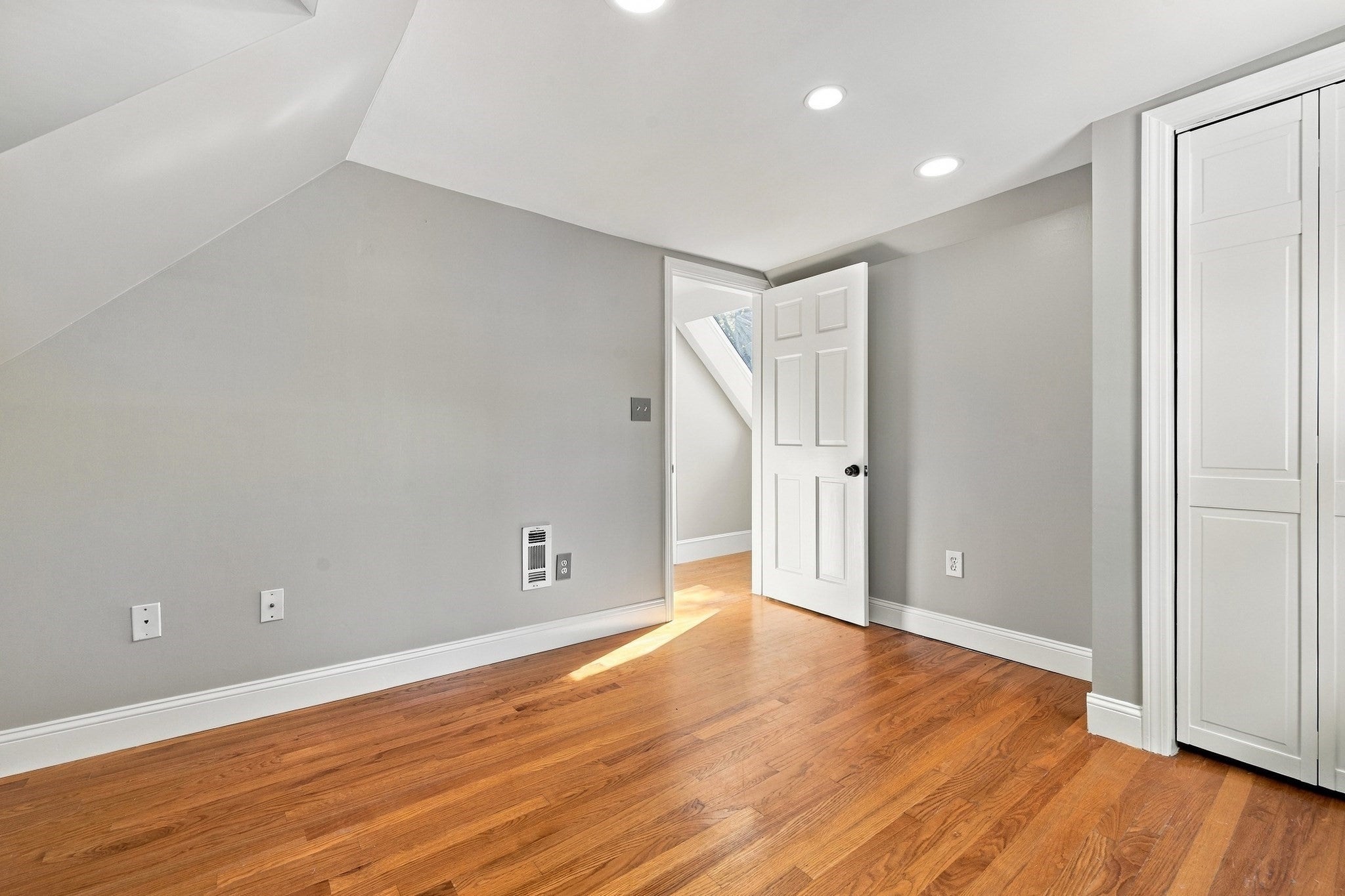 20 Ames St, Lynn, MA Photo #9