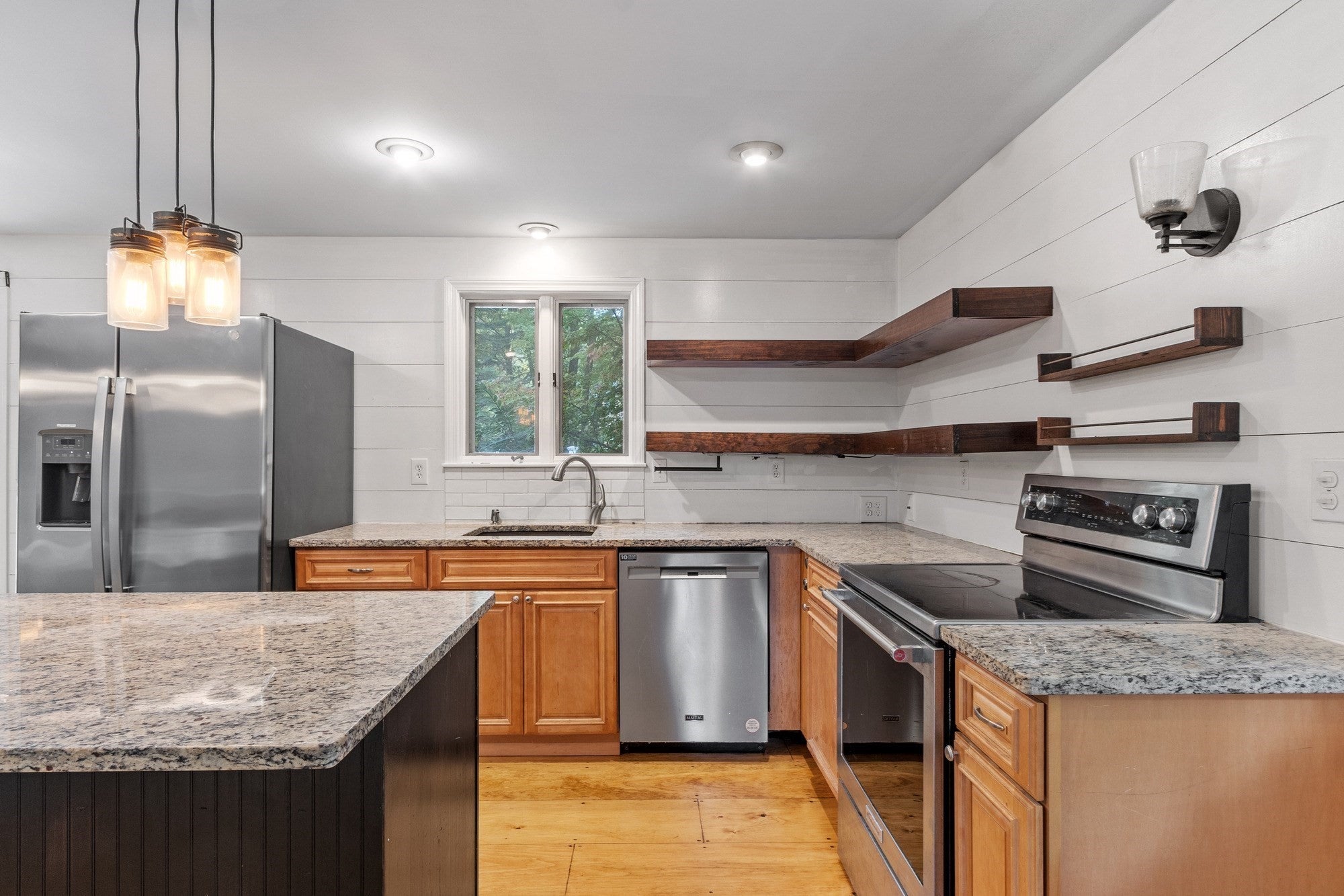 104 Sawyer St, Gardner, MA, 104 Sawyer St, Gardner, MA Photo #14
