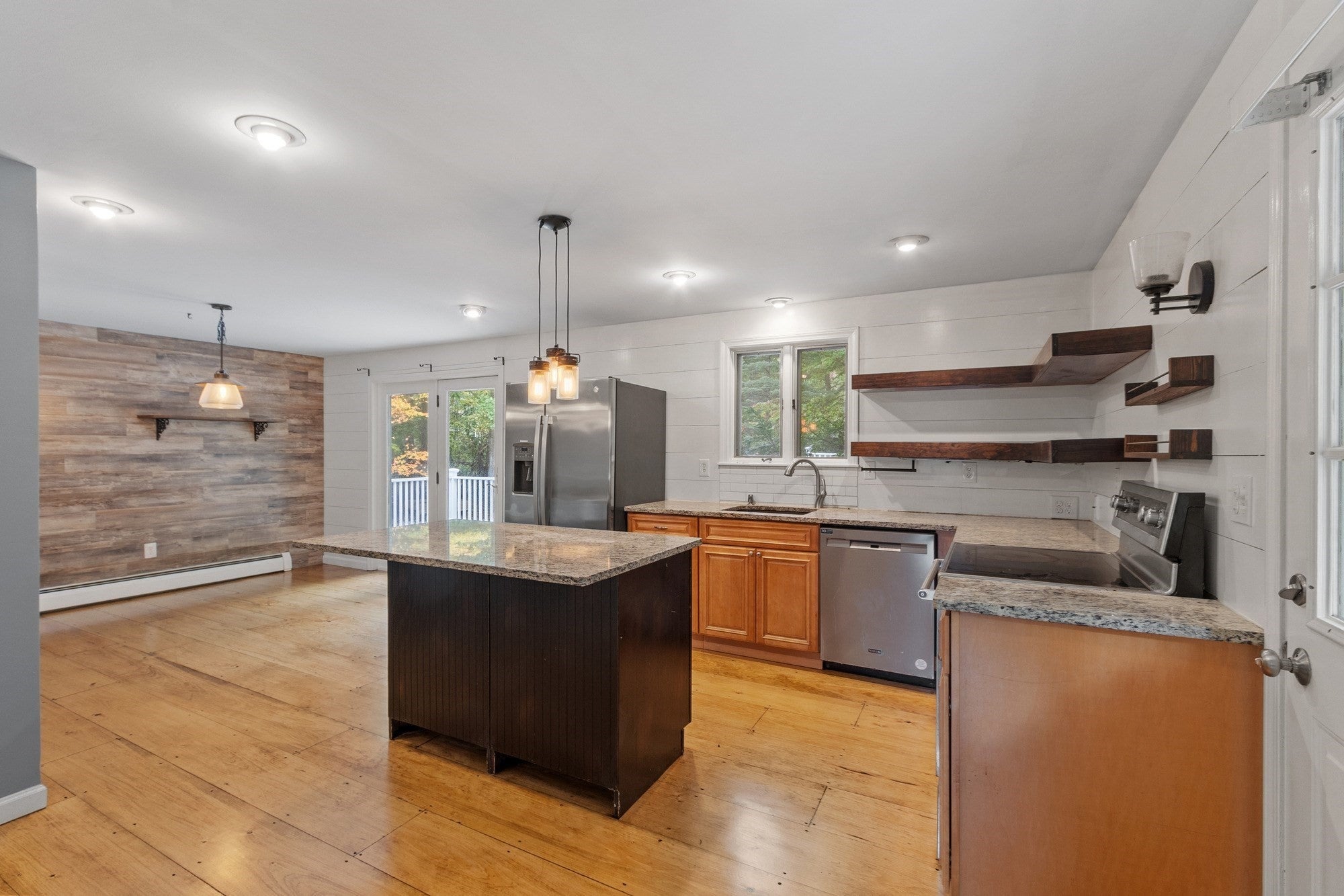 104 Sawyer St, Gardner, MA, 104 Sawyer St, Gardner, MA Photo #15