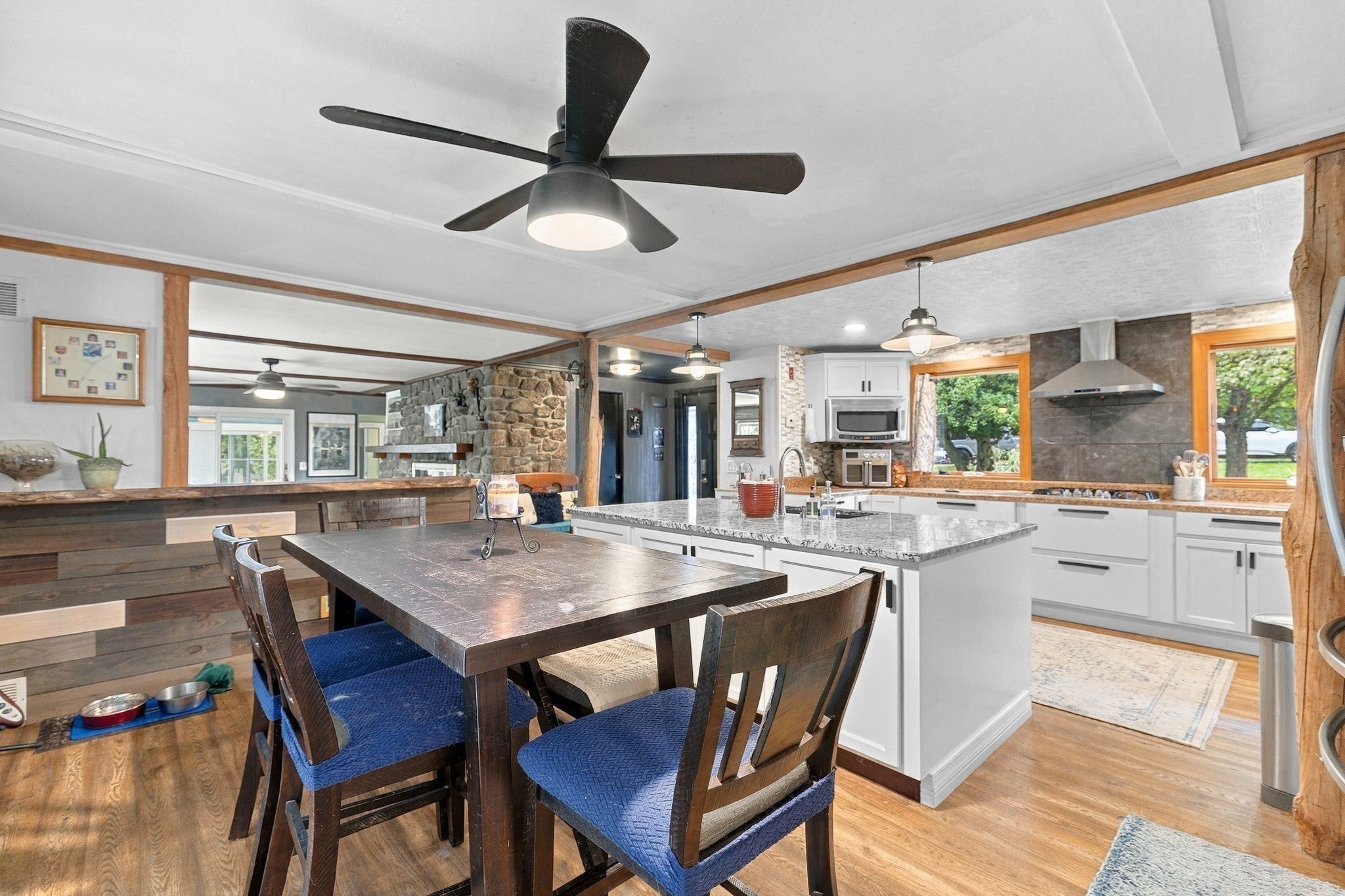 8 Bloomfield Ave