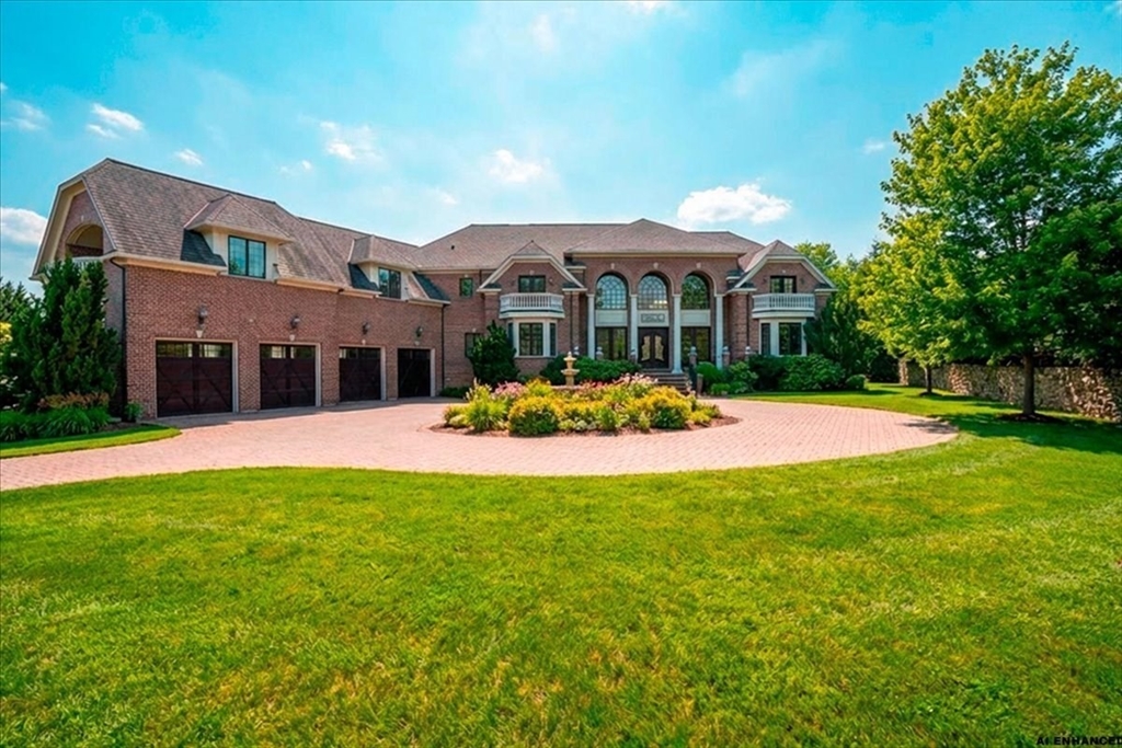 Photo: 3 Regency Ridge, Andover, MA