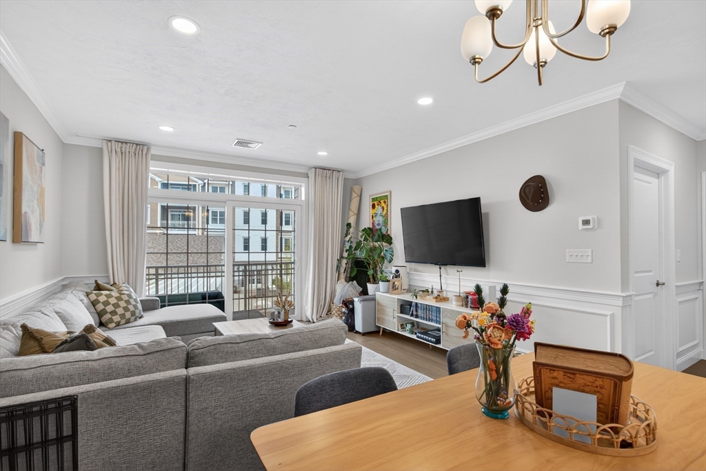 320 Middlesex Ave B203