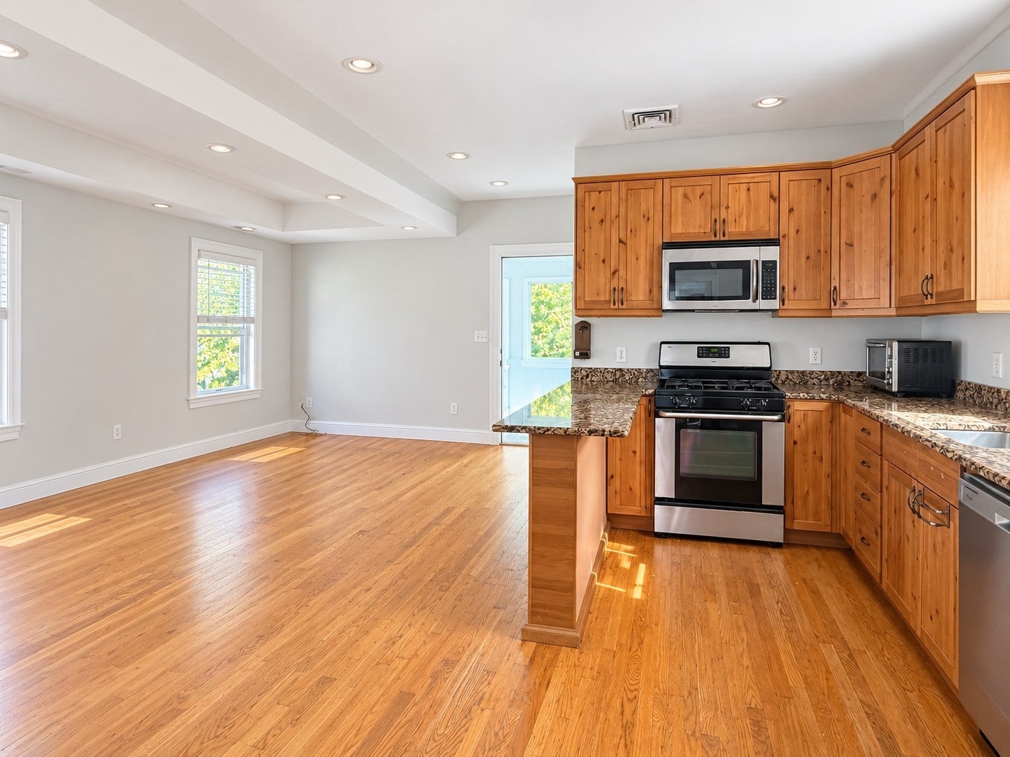 18 Richardson St #18, Boston, MA, 18 Richardson St #18, Boston, MA Photo #2