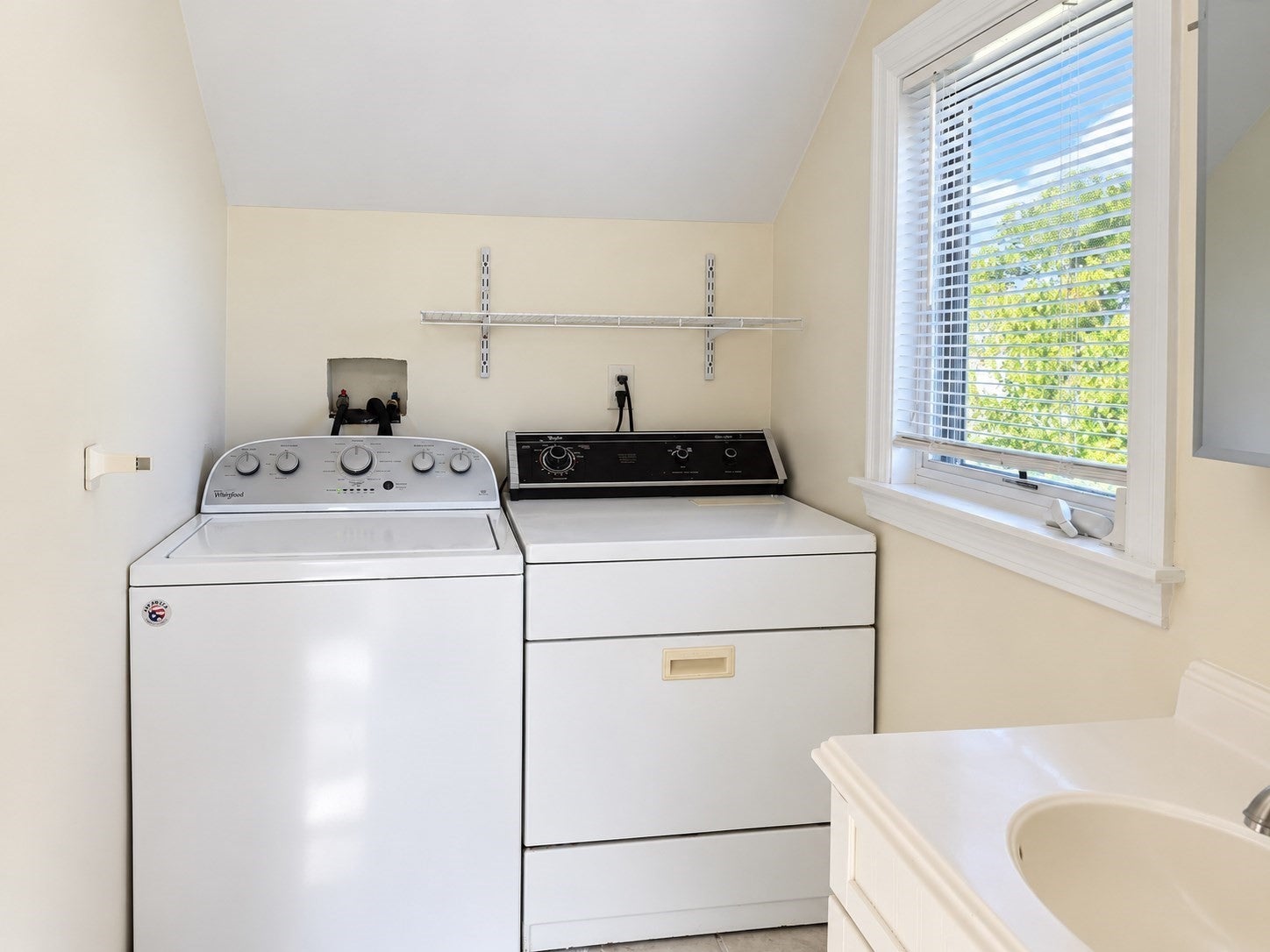 18 Richardson St #18, Boston, MA, 18 Richardson St #18, Boston, MA Photo #12