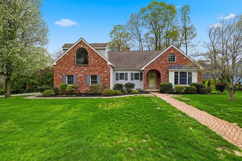 Photo of 7 Brewster Rd, West Springfield, MA 01089 (MLS # 73506733)