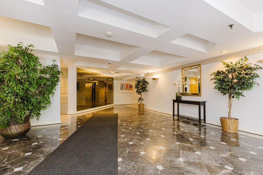 1933 Commonwealth Avenue #410, Boston, MA Photo #25