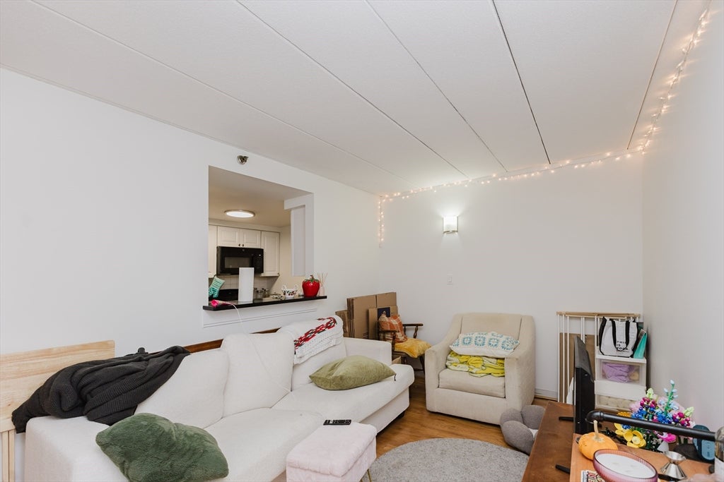 1933 Commonwealth Avenue #410, Boston, MA Photo #6
