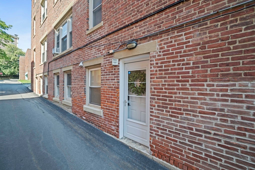 12 James Street #B, Brookline, MA Photo #22