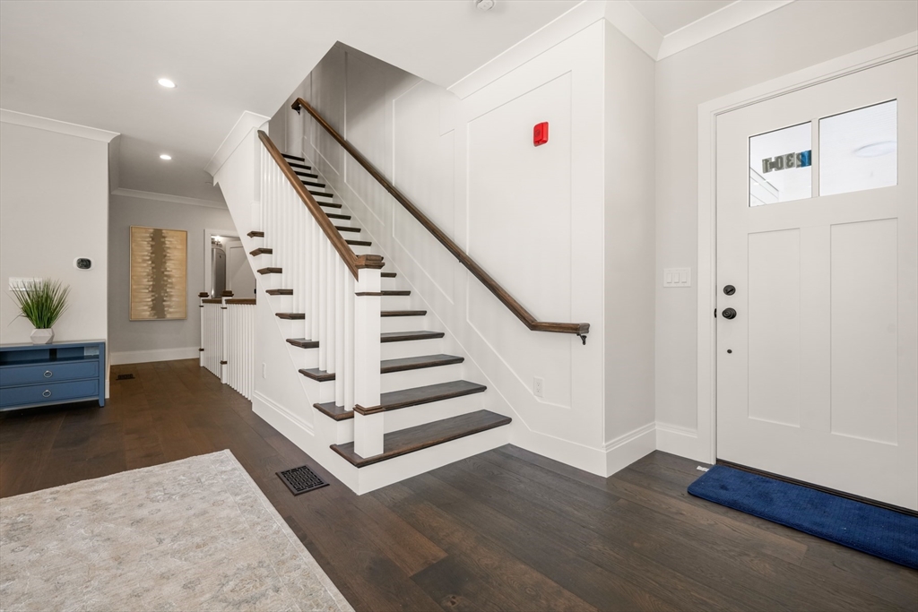 230 Bellevue St 1