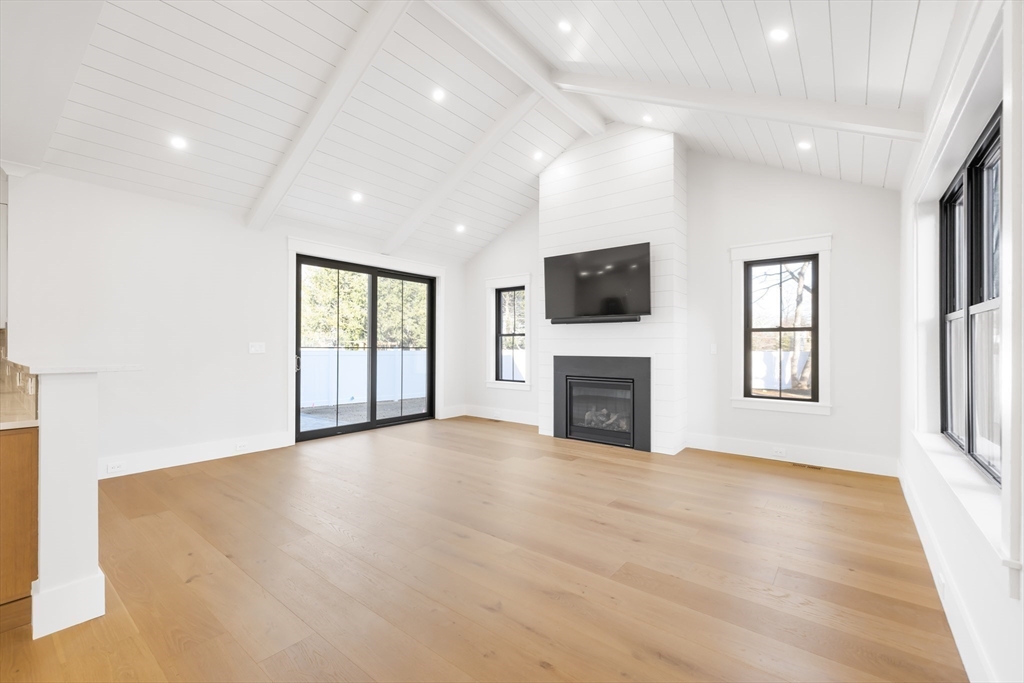 6 Ambler Court