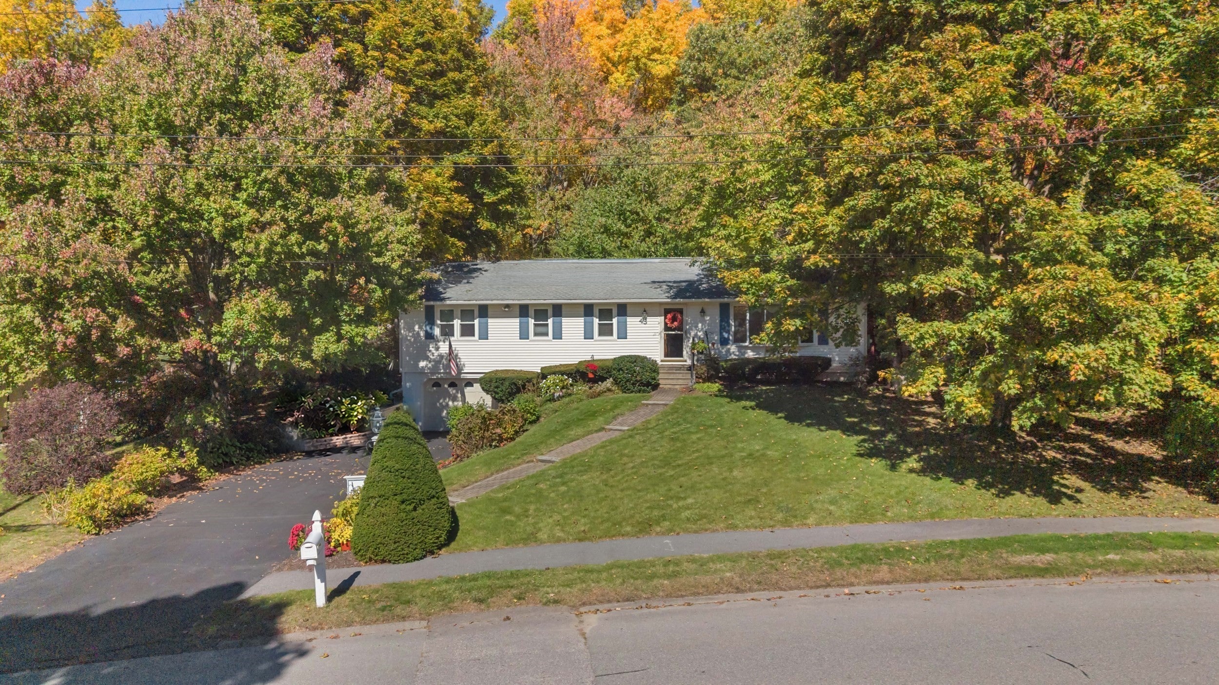 43 Old Brook Rd, Shrewsbury, MA, 43 Old Brook Rd, Shrewsbury, MA Photo #2