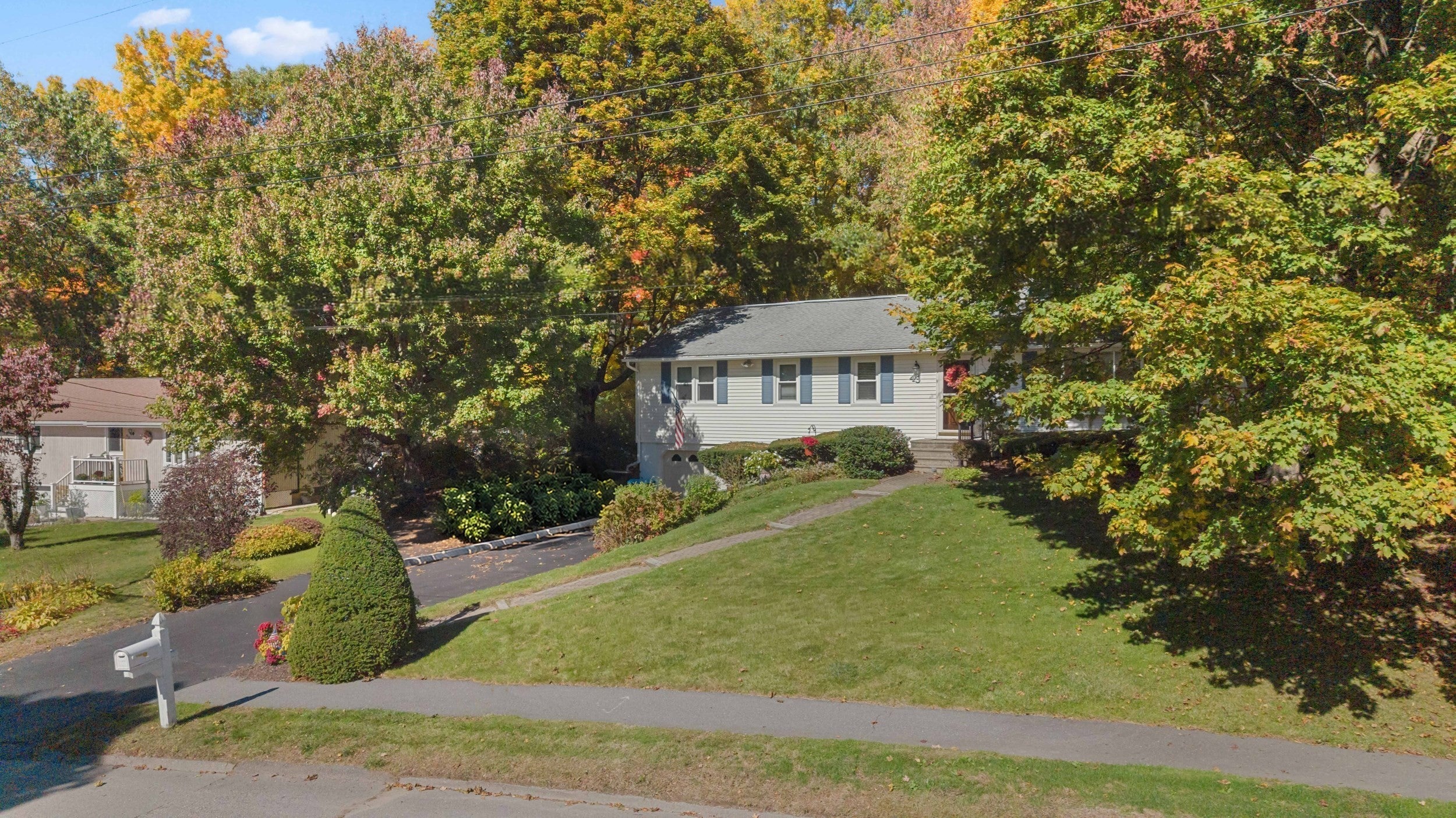 43 Old Brook Rd, Shrewsbury, MA, 43 Old Brook Rd, Shrewsbury, MA Photo #3