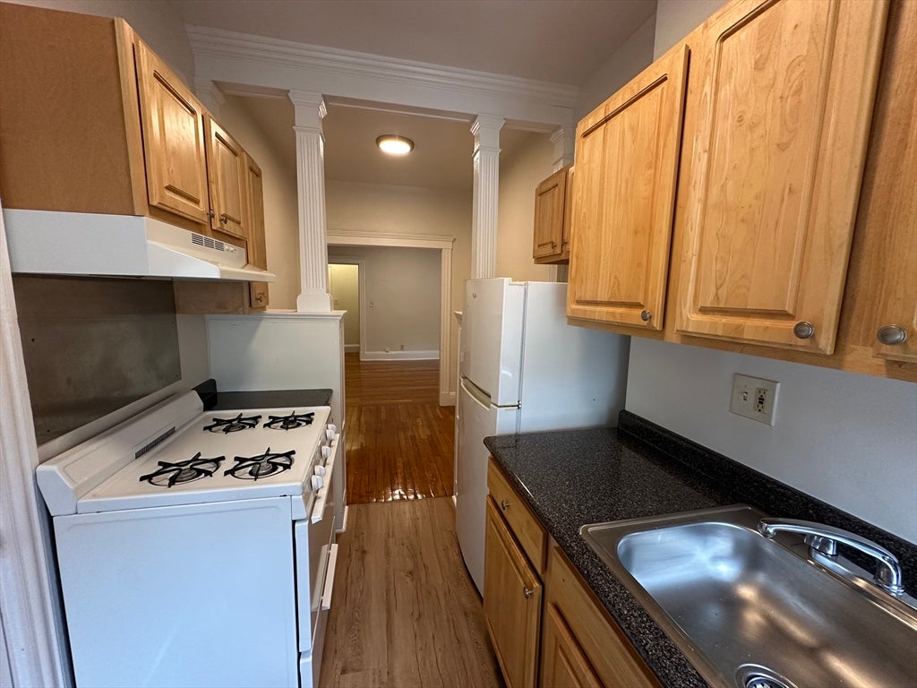 1 Craigie St #4, Cambridge, MA Photo #13