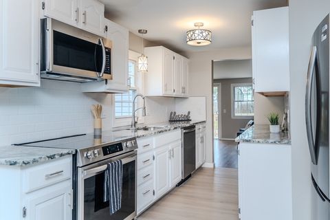 131 Maple St East Longmeadow MA 01028