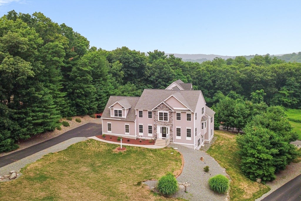 14 Longbrook Dr