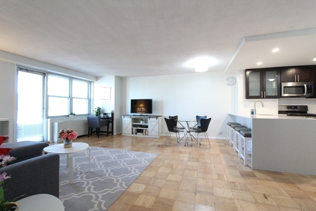 151 Tremont St 16A