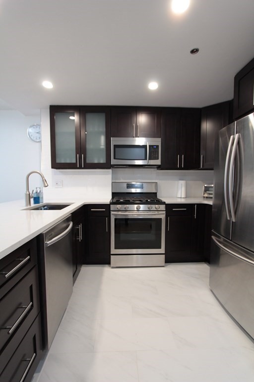 151 Tremont St 16A