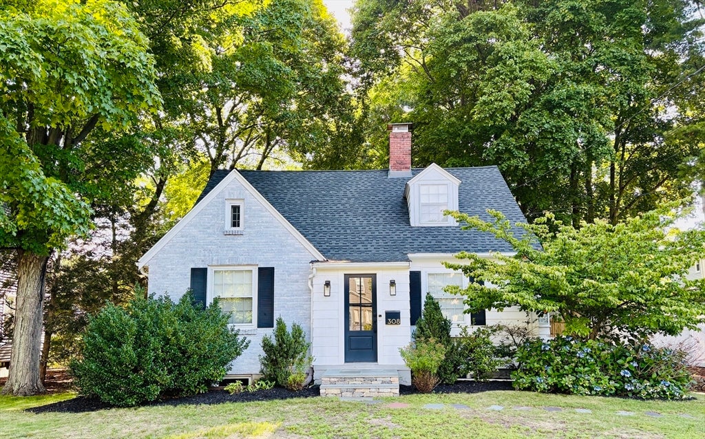 308 Webster St, Needham, MA Photo #1