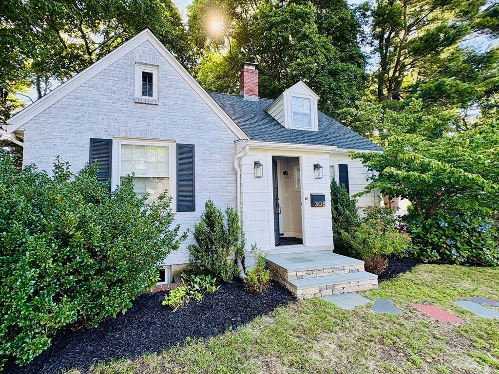 308 Webster St