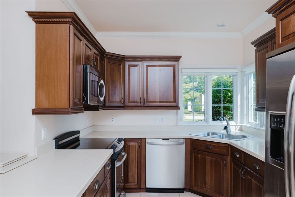 32 Village Way 32