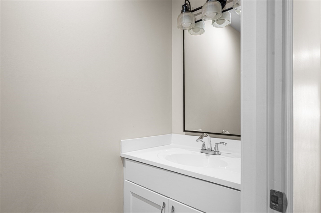 131 Pilling St #131, Haverhill, MA Photo #17