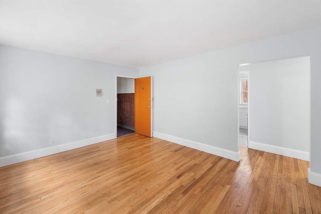 98 Morton St 57
