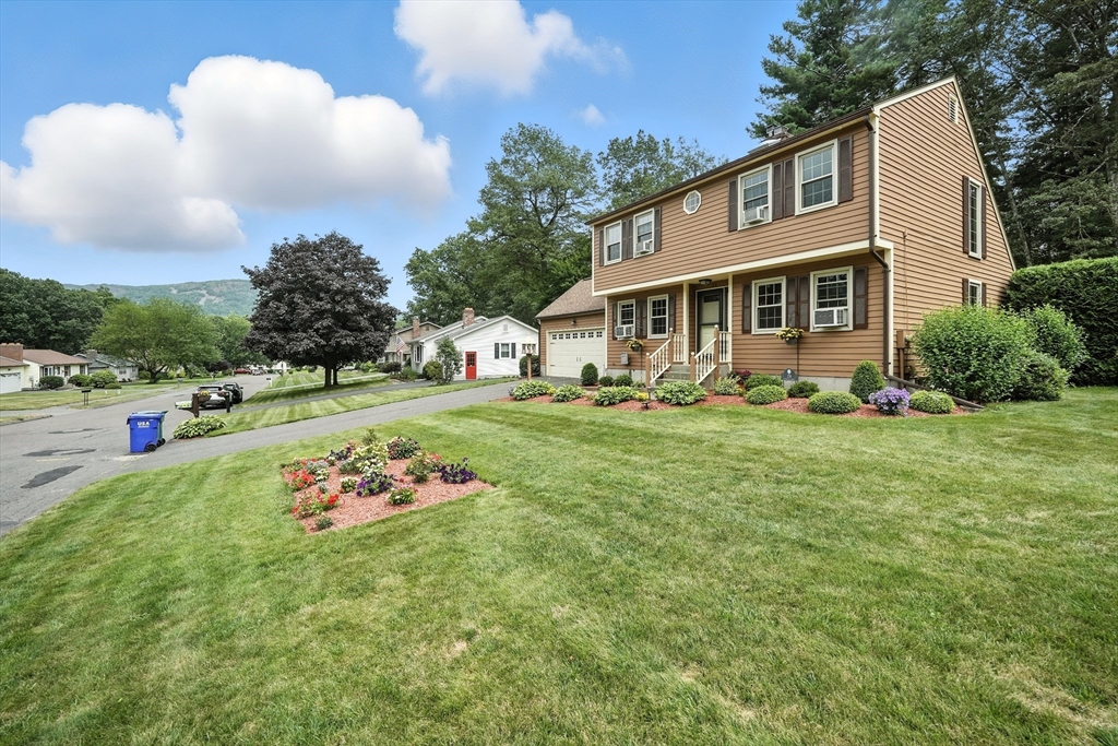 28 Sterling Dr
