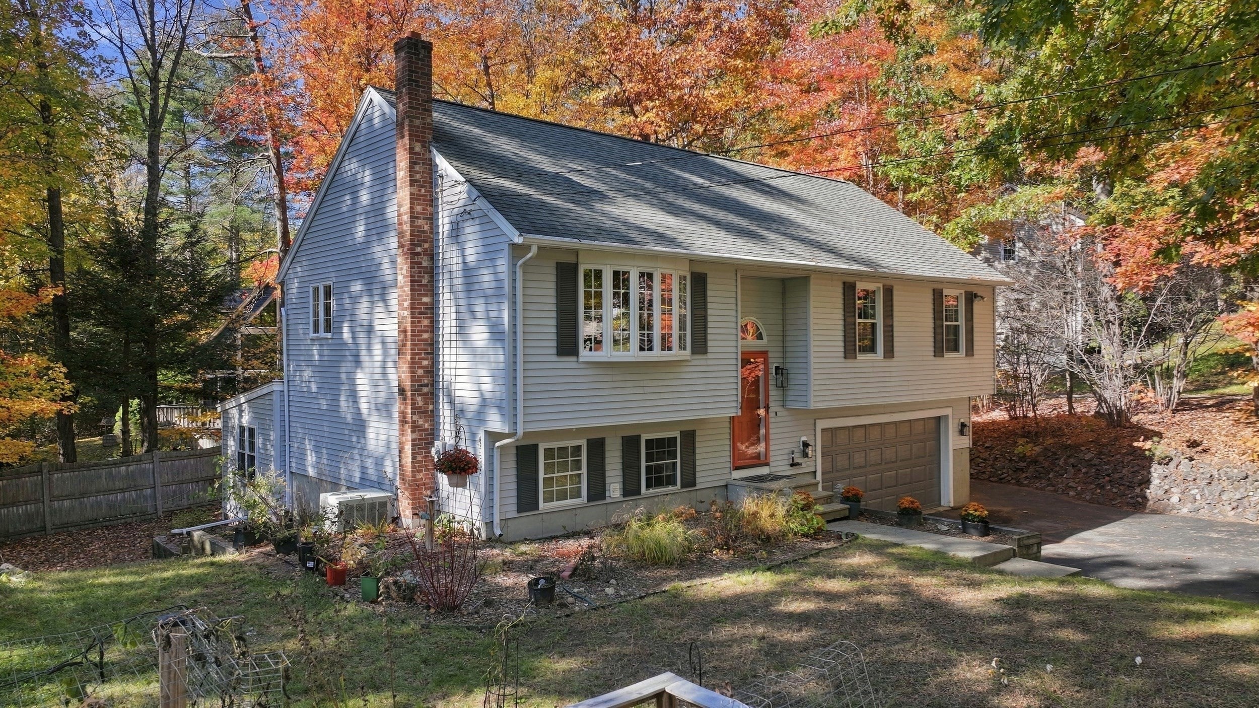 7 Navajo St, Hubbardston, MA, 7 Navajo St, Hubbardston, MA Photo #2