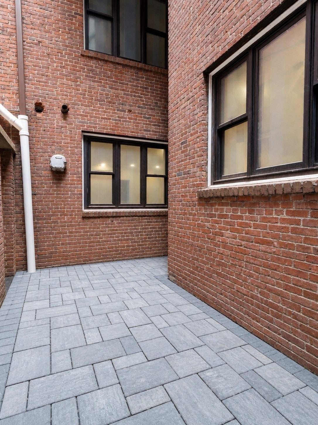20 Shawmut St, Boston, MA Photo #39