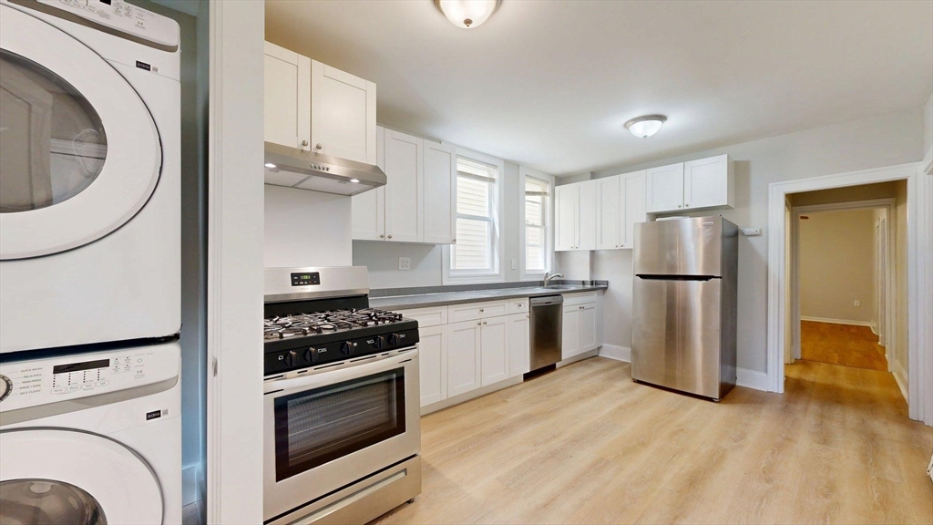 205 Chelsea Street #2, Boston, MA Photo #18
