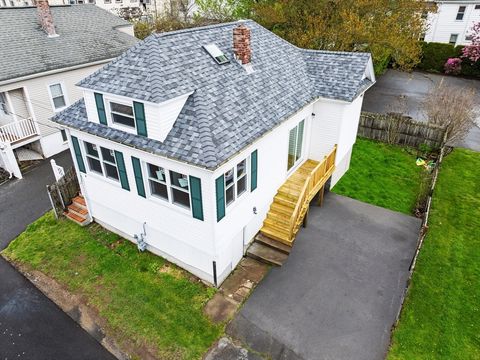 4 Bourgon St Dartmouth MA 02748