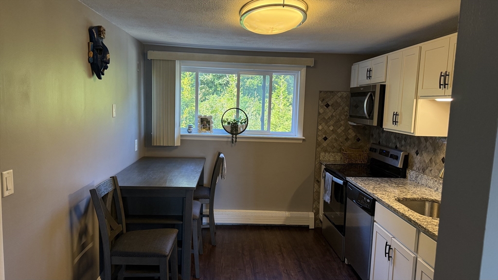 10 Woodcrest Ct 4