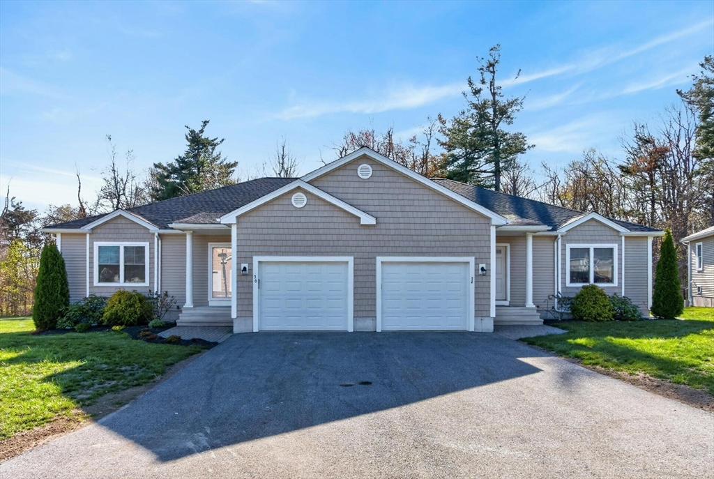 36 Village Rd 36