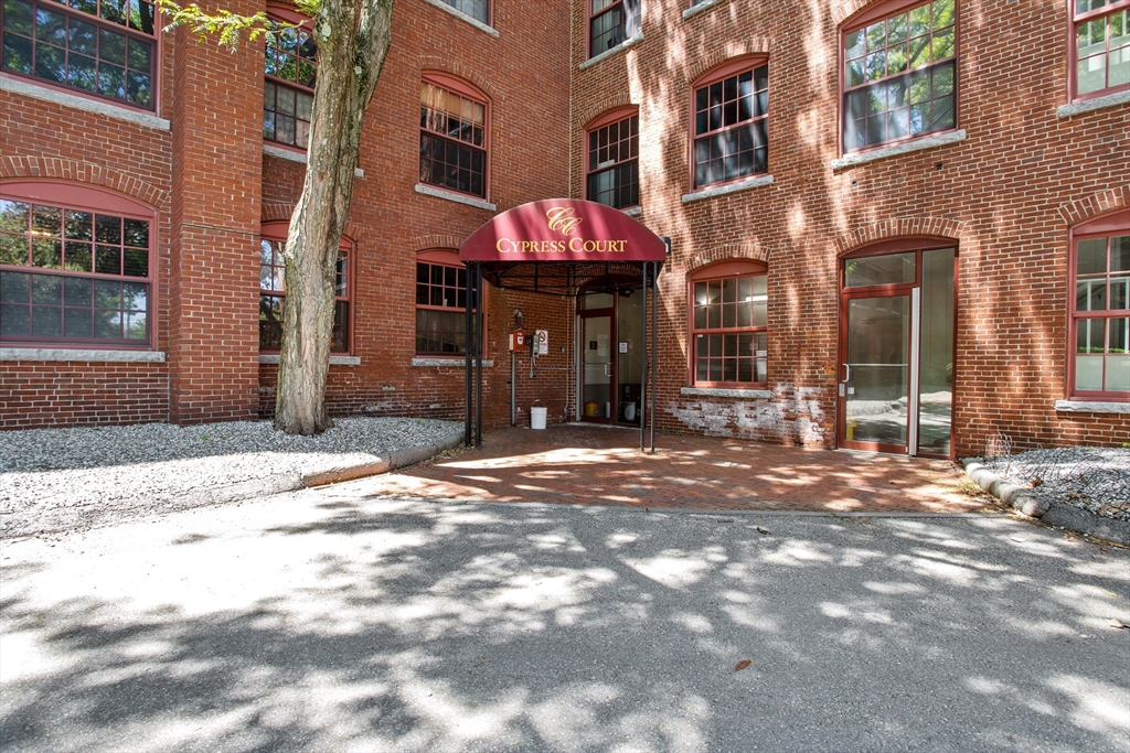 335 Cypress St 2V
