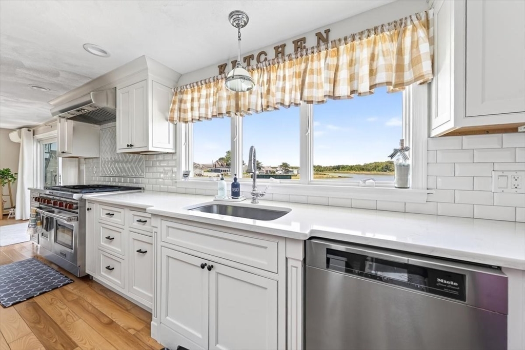 76 Surfside Rd
