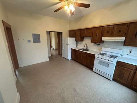 Photo of 122A Spring Street #3, Cambridge, MA 02141 (MLS # 73466741)