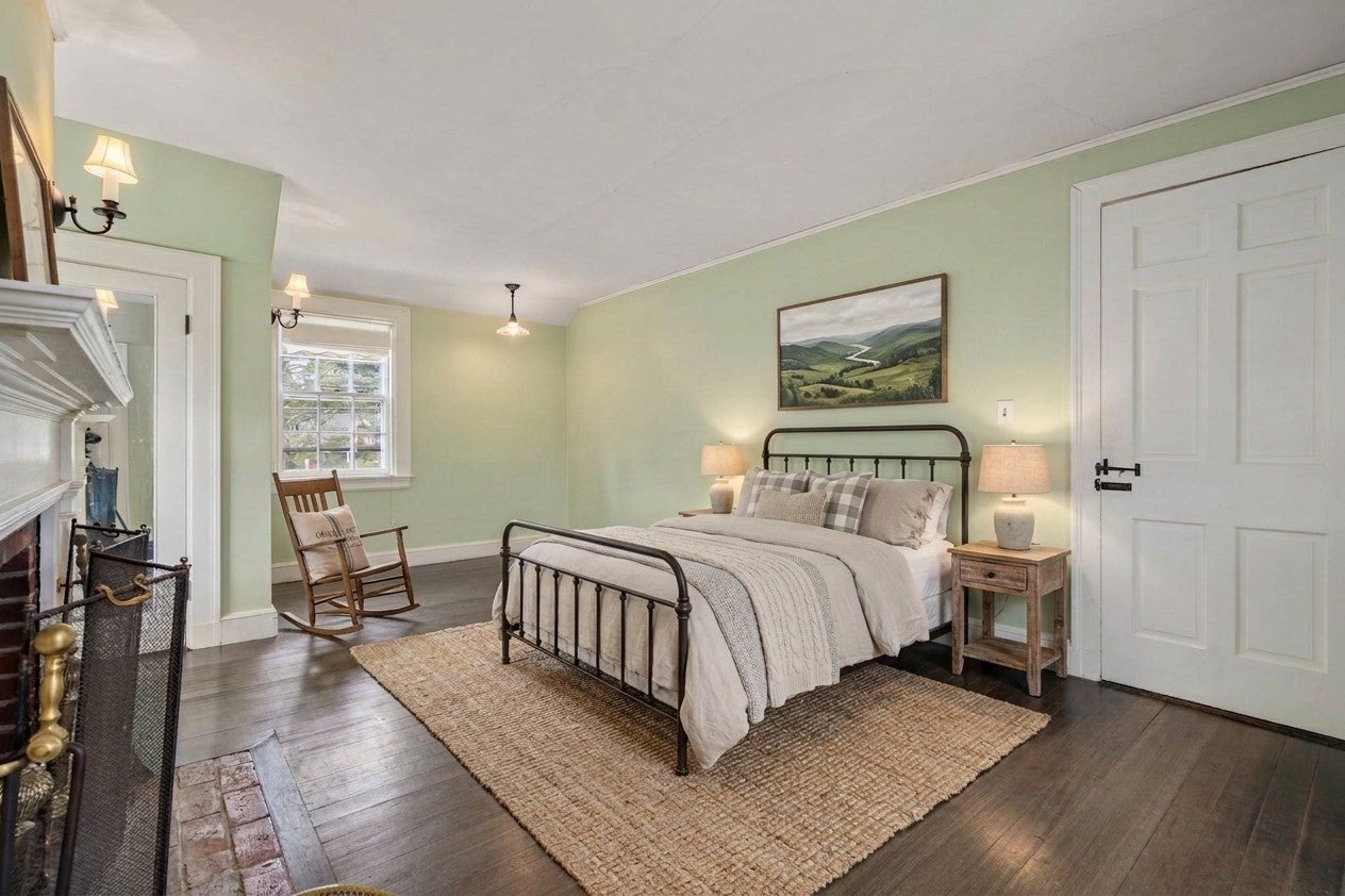 60 Wellesley Street, Weston, MA, 60 Wellesley Street, Weston, MA Photo #25