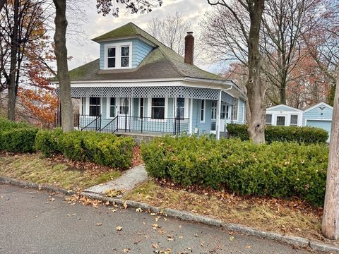 11 Devonshire Street Lawrence MA 01843