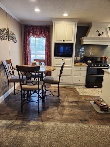 402 Pleasant Parkway