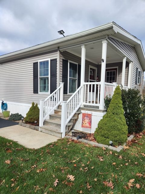 402 Pleasant Parkway Sturbridge MA 01566