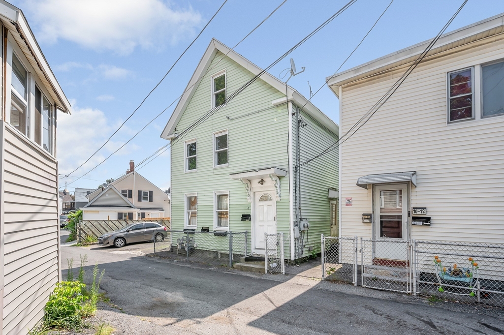 8 Cedar Ct