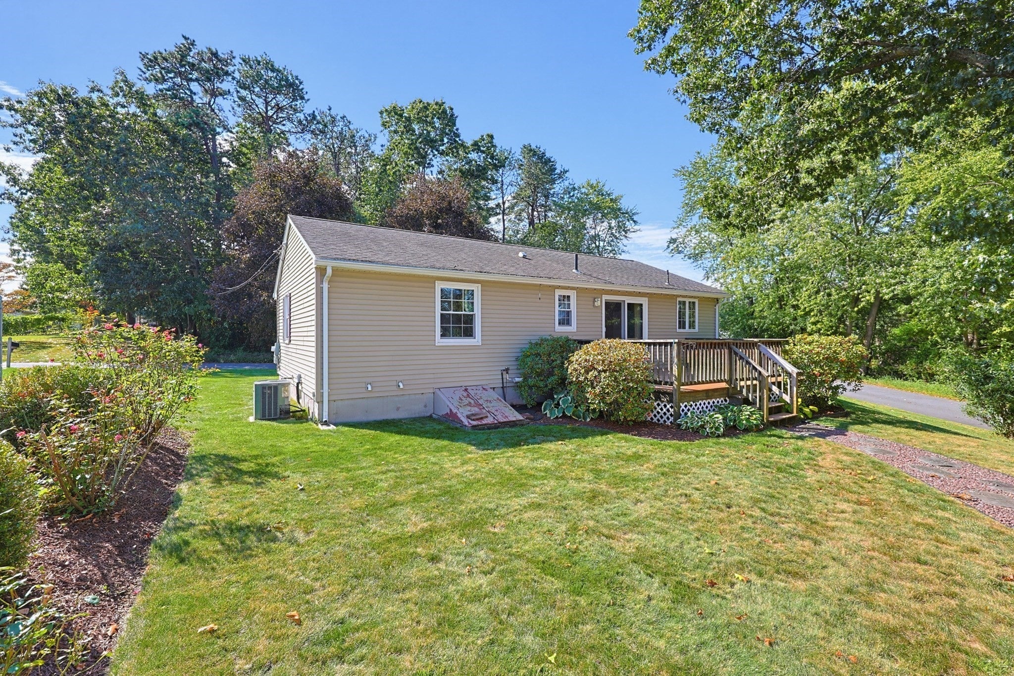 36 Butler St, Ludlow, MA, 36 Butler St, Ludlow, MA Photo #38