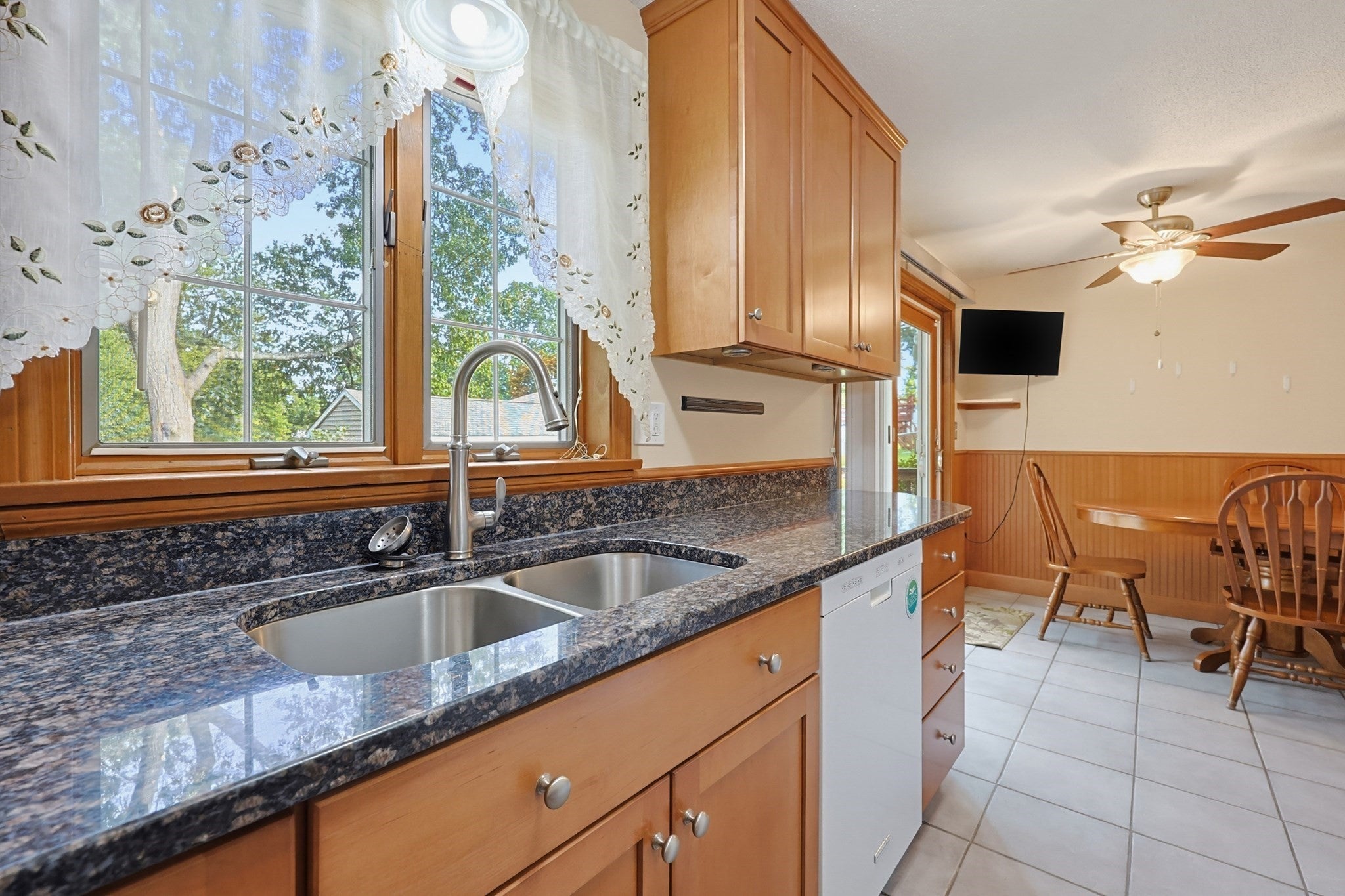 36 Butler St, Ludlow, MA, 36 Butler St, Ludlow, MA Photo #13