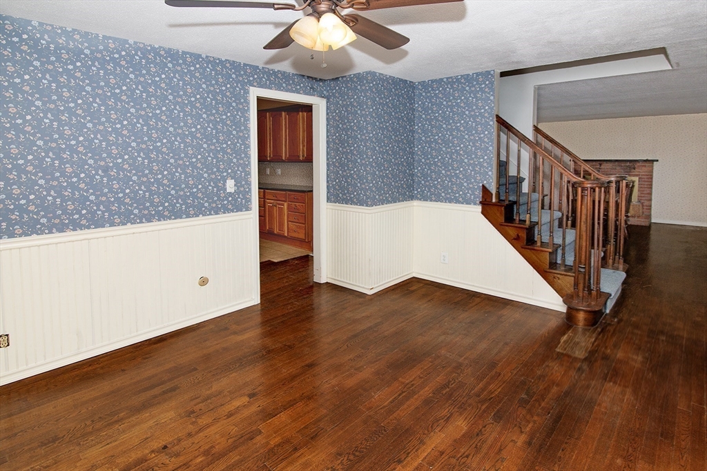 Agawam, Massachusetts 01030, United States, 3 Bedrooms Bedrooms, ,3 BathroomsBathrooms,Residential,Active,247749