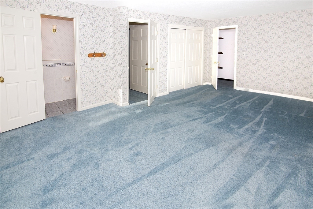 Agawam, Massachusetts 01030, United States, 3 Bedrooms Bedrooms, ,3 BathroomsBathrooms,Residential,Active,247749